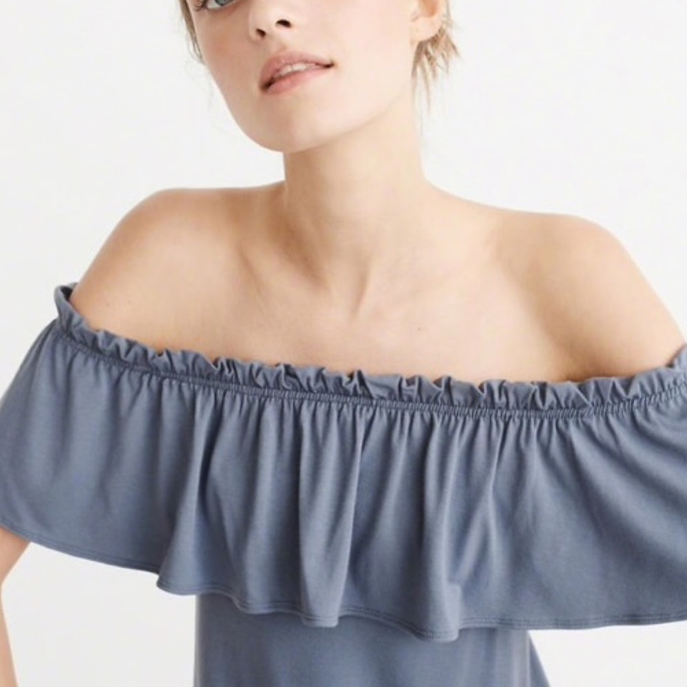 Abercrombie & Fitch Off the Shoulder Top